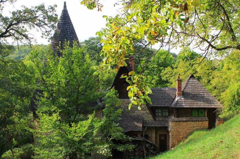 Cetatea Corbului, Romania, Romania